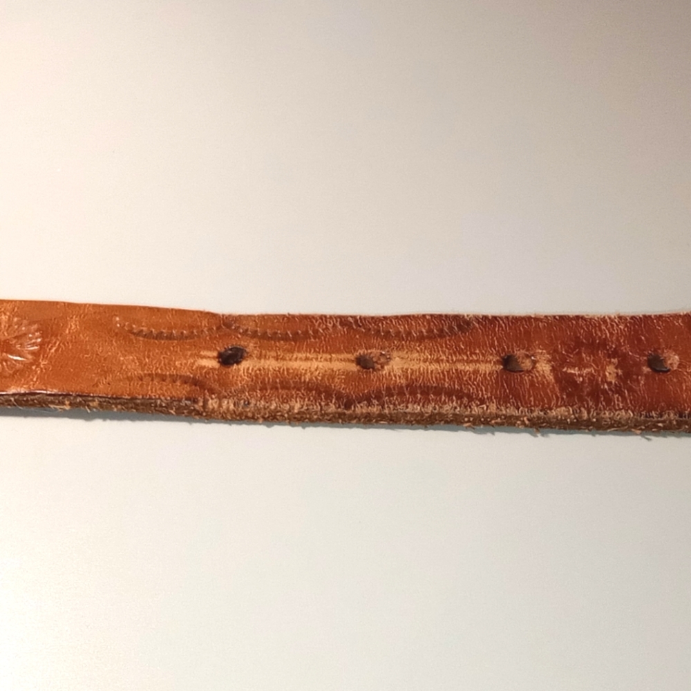 Vintage Hand Crafted Tan Western Tooled Leather Name "Mary" Women's Belt Size 32 - Picture 8 of 13